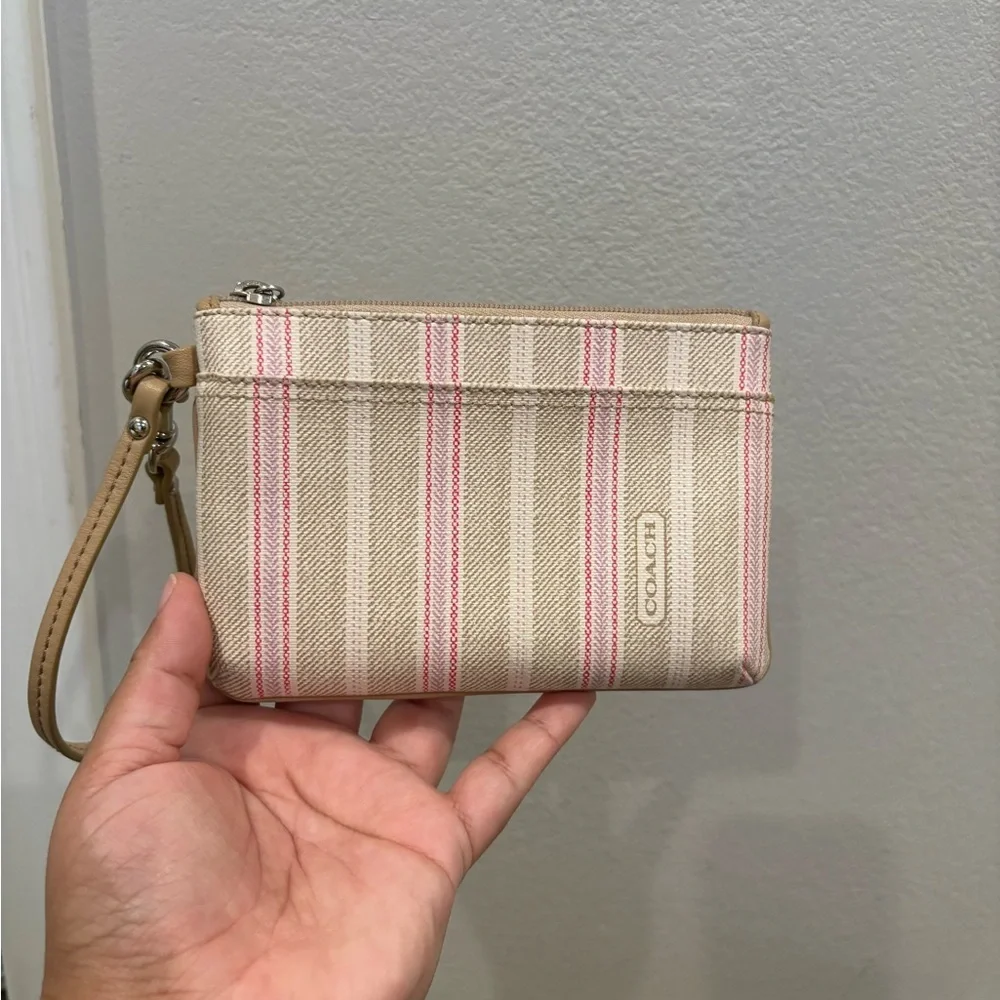 Coach Legacy Weekend Ticking Stripe Zippy Wallet Wristlet
